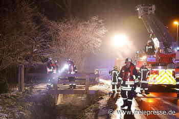 Betrunkener fährt in Bach und kollidiert mit Brücke - Freie Presse