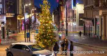 Christmas tree changes colour to reflect air pollution - Grimsby Live
