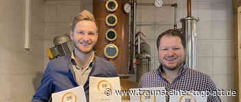 Verlosung: Gewinne einen von vier preisgekrönten Schnäpsen der Destillerie Schnitzer - Traunsteiner Tagblatt