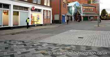 'Embarrassing' 10ft Riverhead Christmas tree removed - Grimsby Live