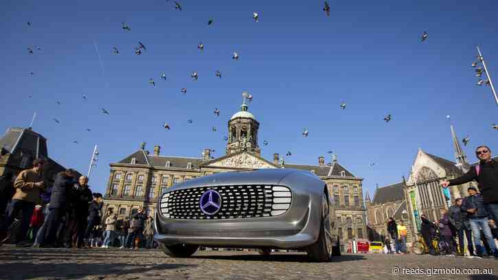 Mercedes Beats Tesla to Hands-Free Driving