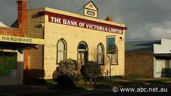 Bank branch closures could disadvantage regional schools under new government banking tender