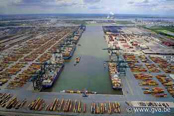 Matroos komt in Bevrijdingsdok terecht en overlijdt, collega die hem probeert te redden komt met schrik vrij - Gazet van Antwerpen