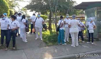 CMH se une a protestas de enfermeras en Atlántida en exigencia de cumplimiento de asignación de plazas - Proceso Digital
