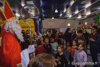 Saint-Nicolas de passage au 1er régiment de tirailleurs d'Epinal - Epinal infos - Epinal Infos