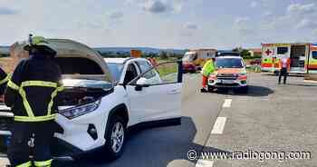 Volkach: Auffahrunfall - Auto wird 20 Meter… - 106,9 Radio Gong