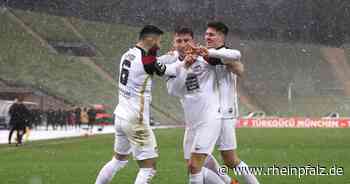 Jubel im Schneetreiben: Rote Teufel siegen zum Hinrundenabschluss - FCK - Rheinpfalz.de