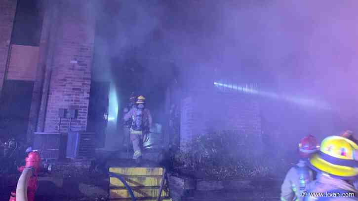 13 people displaced after fire at NE Austin apartment complex
