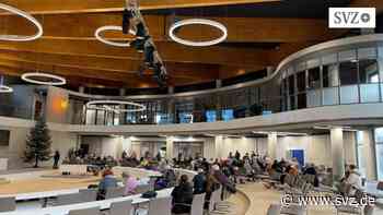 Impfaktion in Ludwigslust-Parchim: Kreistagssaal in Parchim wird einen Tag zur Wartehalle für Impfwillige | svz.de - svz – Schweriner Volkszeitung