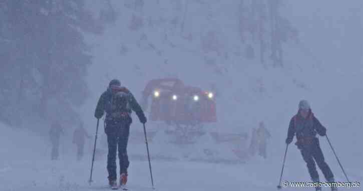 Wetterexperten warnen vor Lawinen und Glätte in Gebirgen