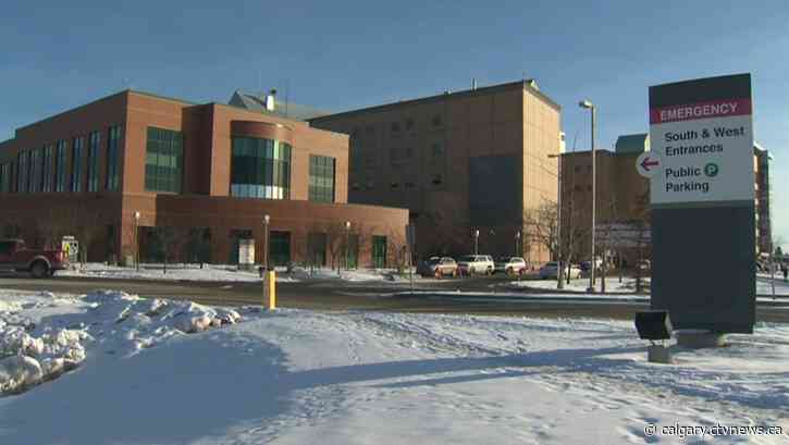 COVID-19 outbreak expands at Calgary's Peter Lougheed Centre