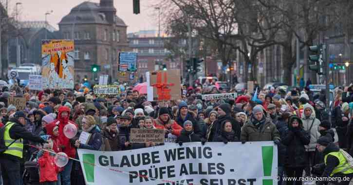 In mehreren Städten Proteste gegen Corona-Maßnahmen