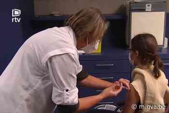 Sanne uit Duffel, amper 17 jaar en al gevaccineerd - gva.be