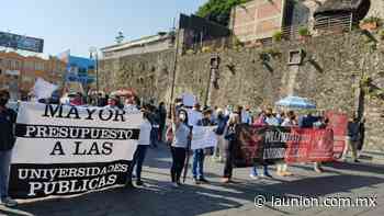 Se manifiestan sindicalizados de UAEM en el centro de Cuernavaca - Unión de Morelos
