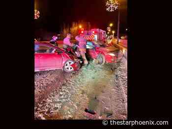 One person cut from car after Broadway Bridge crash