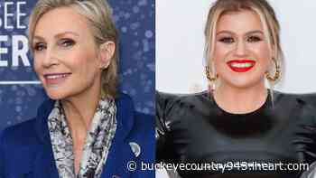 Jane Lynch Shows Kelly Clarkson Her 'Go To' Dance Move | Buckeye Country 94.3 WMRN-FM | CMT Cody Alan - iHeartRadio