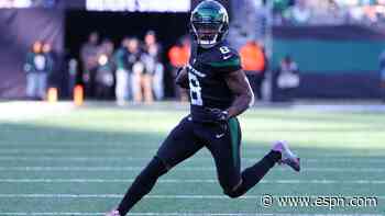 Short-handed Jets place WR Moore (quad) on IR