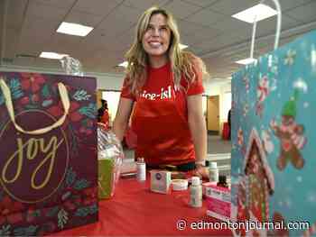 Little Santas event brings holiday cheer to Edmonton-area single-parent families