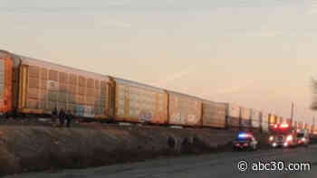 1 killed after being hit by train in Tulare