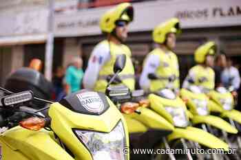 Trabalhador cai de escada após receber descarga elétrica em poste na parte alta de Maceió - Cada Minuto