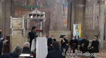 Castel Sant'Elia, riconsegnata dai carabinieri un'opera di epoca romana rubata nella basilica nel 1973 - Il Messaggero