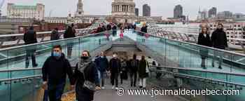 Omicron se diffuse plus rapidement et les vaccins sans doute moins efficaces