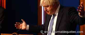 Le niveau d’alerte COVID relevé au Royaume-Uni, en raison d’une forte poussée du variant Omicron