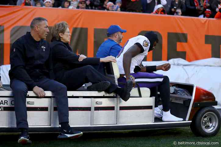Lamar Jackson Suffers Apparent Ankle Injury Against Browns
