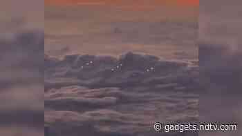 US Pilot Records Mysterious 'UFO' Lights in the Skies Above South China Sea