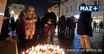Friedlicher Protestspaziergang in Bad Belzig: Demonstration gegen Corona-Auflagen - Märkische Allgemeine Zeitung
