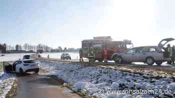 Taufkirchener (82) und Trostberger (48) krachen mit Autos ineinander - beide verletzt und