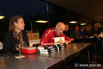 Patrick Goots houdt signeersessie bij 'zijn' FC Kempenzonen - Gazet van Antwerpen