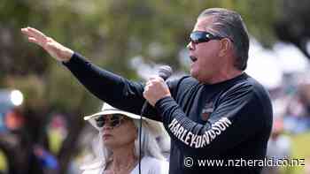 Covid-19 Delta outbreak: Police text Brian Tamaki to tell 1000-strong protest crowd to social distance - New Zealand Herald