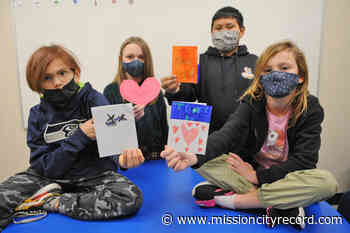 PHOTOS: Chilliwack elementary class makes thank-you cards for community heroes following floods – Mission City Record - Mission City Record