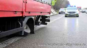 Ratlos und Rad-los: Lastwagenfahrer verursacht Stau auf A8