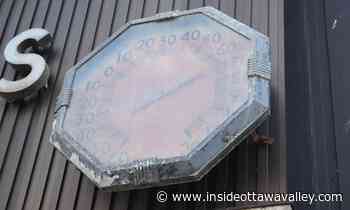 Scott and Son's Hardware's thermometer one of Renfrew's historic wonders - Ottawa Valley News