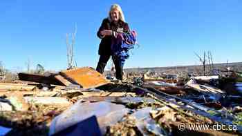 Survivors of deadly tornadoes may go weeks without heat, water, electricity, Kentucky officials say