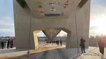 New Tawatinâ Bridge reconnects 2 communities over North Saskatchewan River