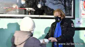 Frank Zander verteilt heute Essen an Obdachlose und Bedürftige - B.Z. – Die Stimme Berlins