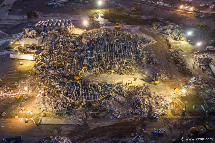 Candle factory employees told they'd be fired if they left work early: report