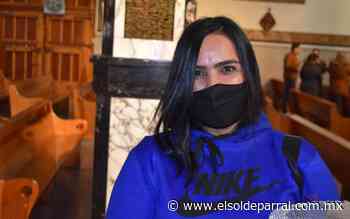 Isabel Calvillo acude a felicitar a la Virgen por más de 25 años - El Sol de Parral