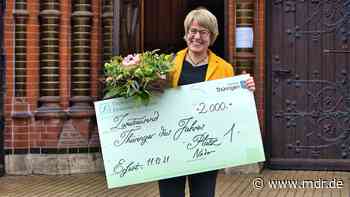 Thüringerin des Jahres 2021 ist Beate Burkert aus Apolda - MDR