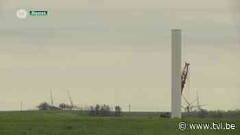 Waalse buren bouwen ongestoord verder aan giga windmolens op grens met Riemst - TV Limburg