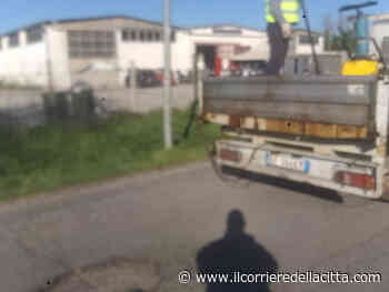 Ardea, il Sindaco: «Partiti lavori per tappare le buche sulle strade comunali» - Il Corriere della Città