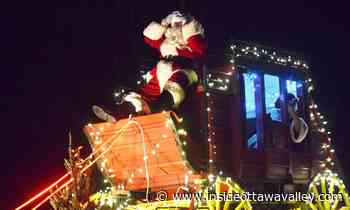 Ho-ho-hold onto your hats! Smiths Falls celebrates Santa Claus Parade through windstorm - Ottawa Valley News