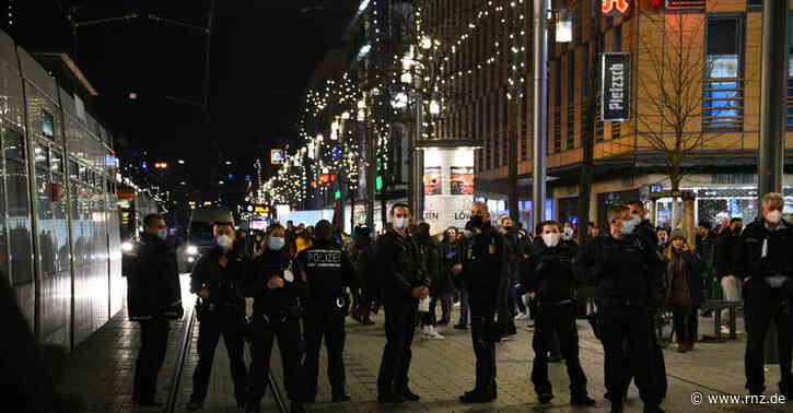 Mannheim:  Verbotene Versammlung beschäftigt Polizei in Innenstadt (Update)