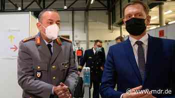 Corona-General Breuer bei Besuch in Dresden: "Impfen, impfen, impfen" - MDR