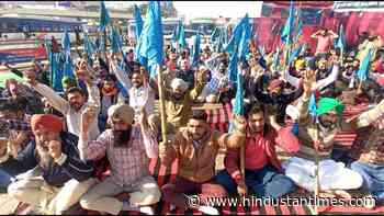 Punjab govt to hold meeting with protesting state transport staffers - Hindustan Times