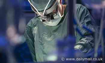 Women 15% more likely to die, suffer complications, during surgery if operated on by a man