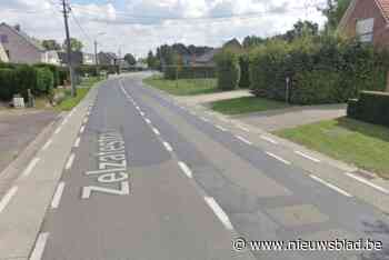 Zestigjarige vrouw in stabiele toestand na aanrijding met tractor in Assenede - Het Nieuwsblad